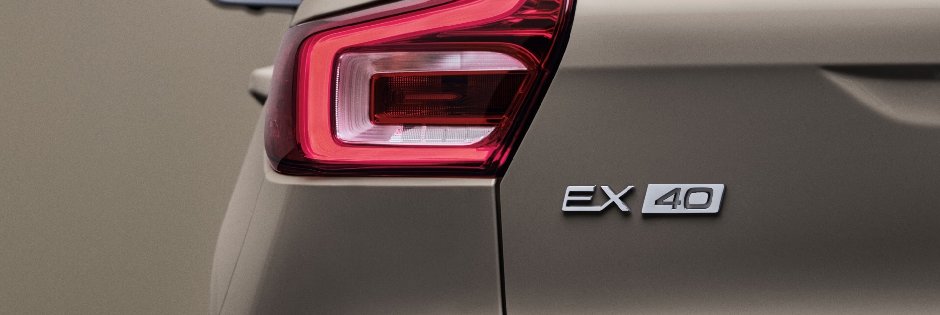 Volvo XC40 wordt EX40
